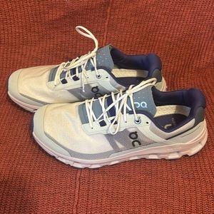 Size 9 On Cloud Running Shoes